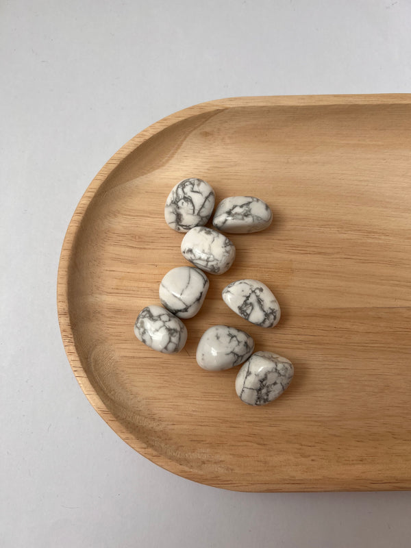 Howlite Tumbled Stone - Calm/Centering